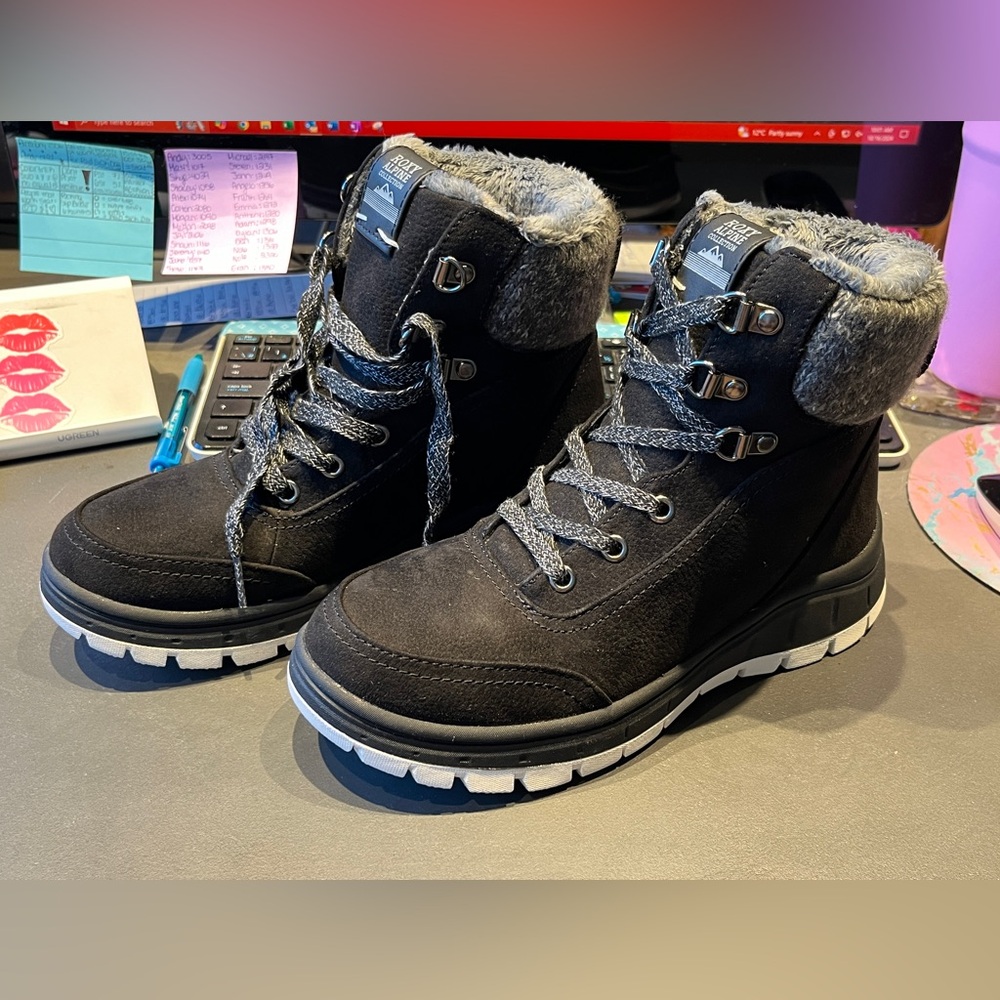 Roxy girl boots